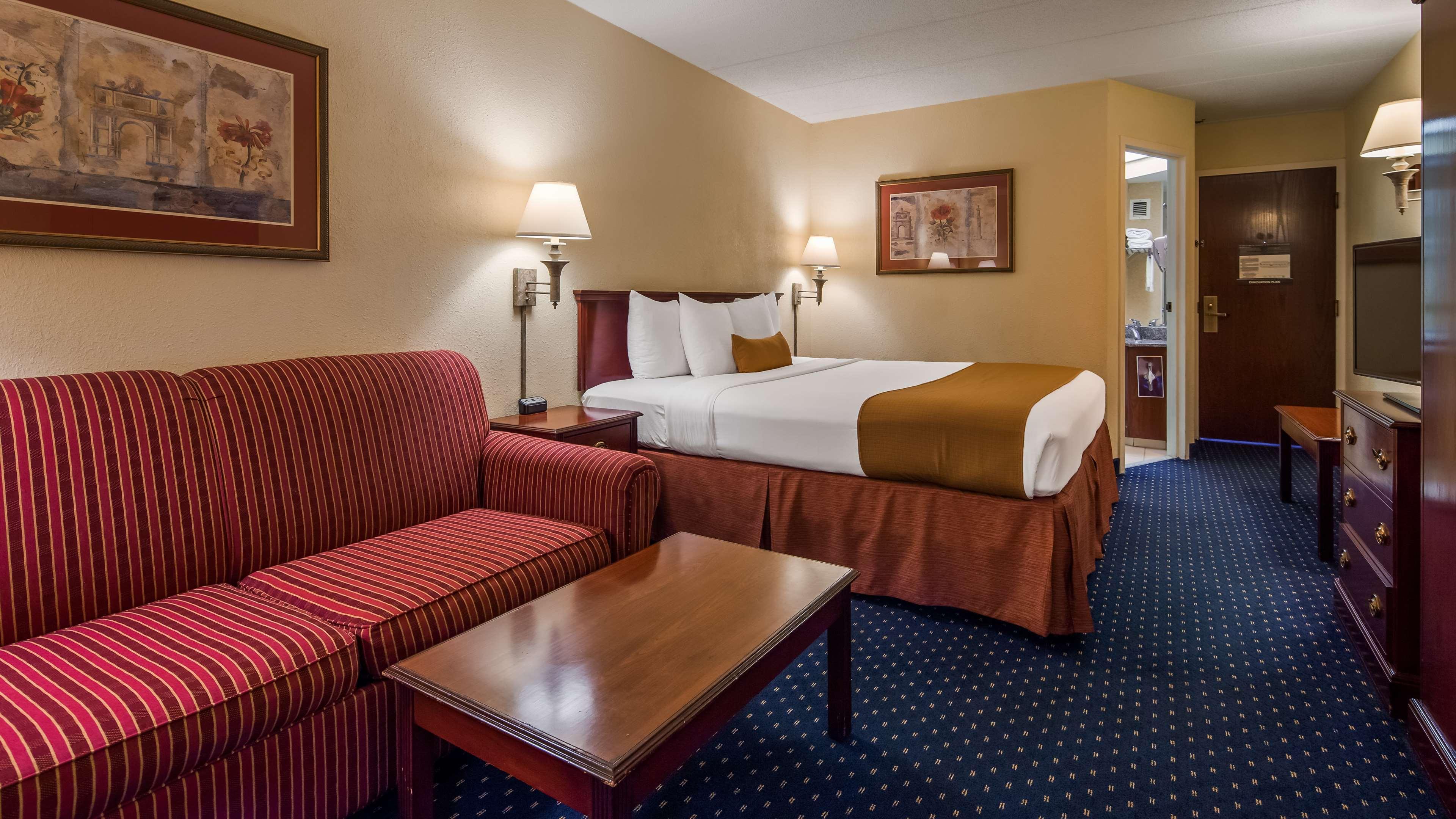 Surestay Plus Hotel By Best Western Chicago Lombard Exterior foto