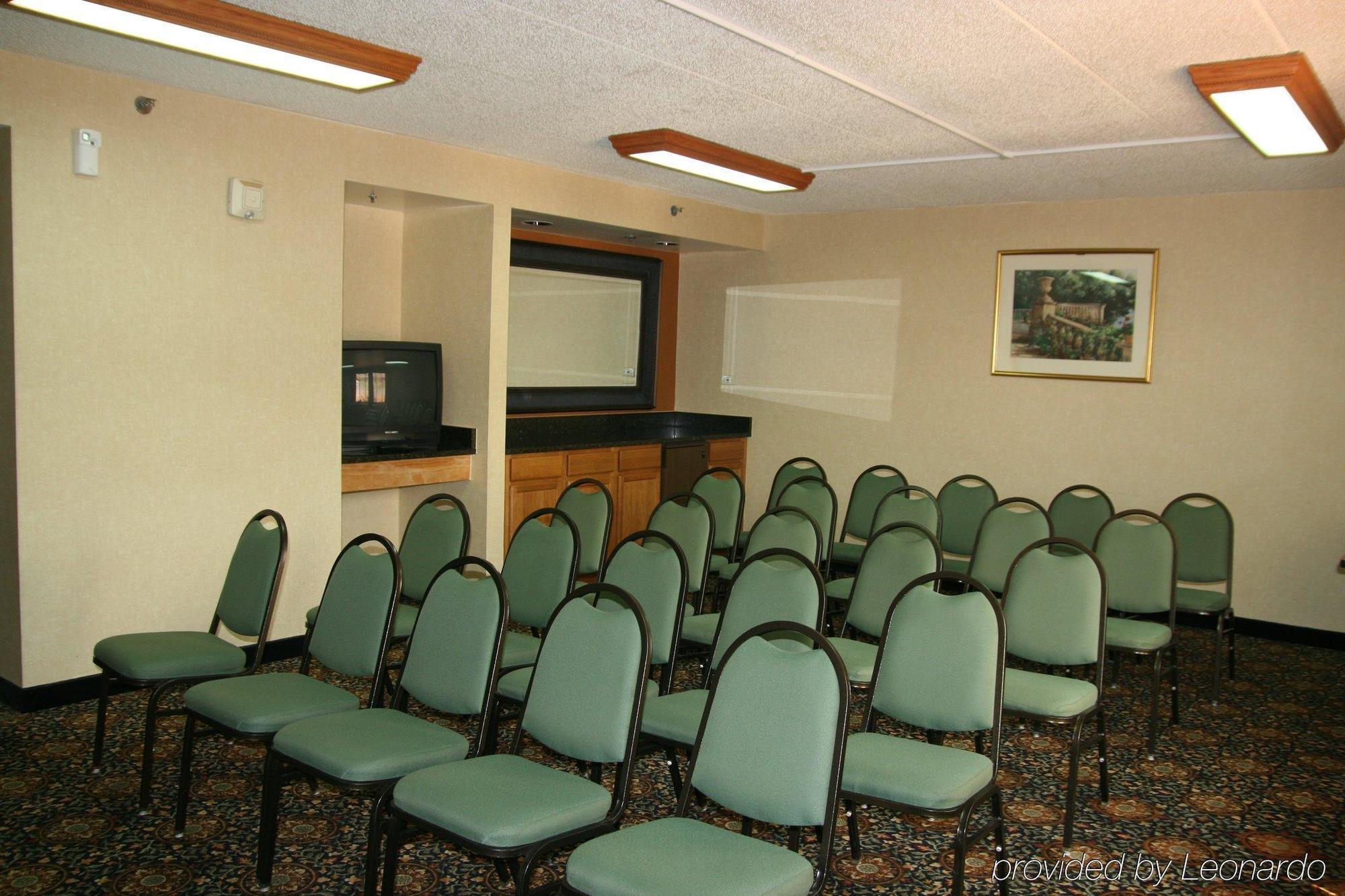 Surestay Plus Hotel By Best Western Chicago Lombard Exterior foto