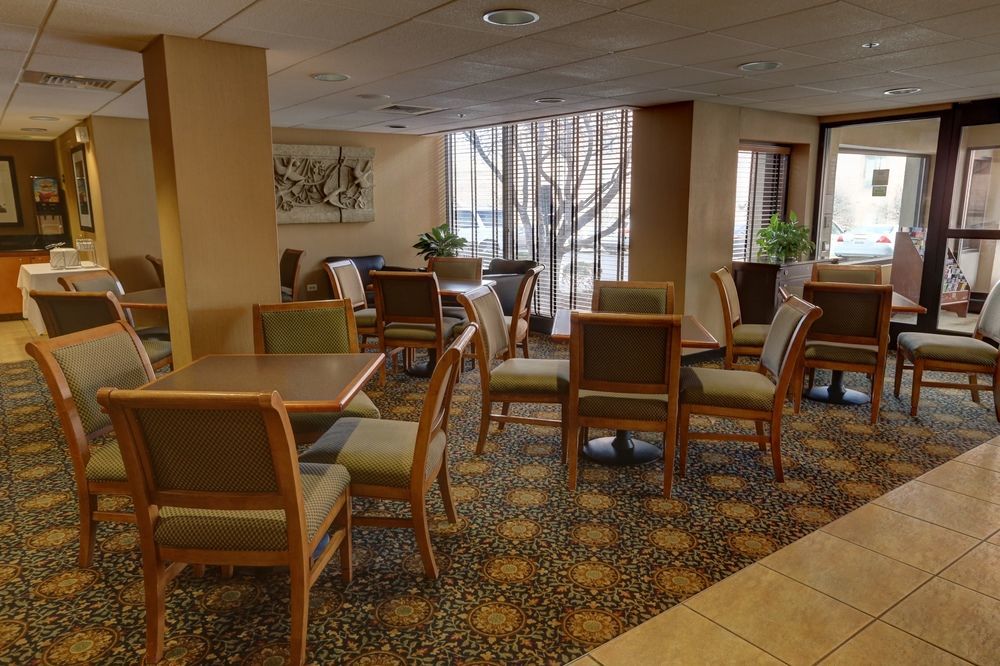 Surestay Plus Hotel By Best Western Chicago Lombard Exterior foto